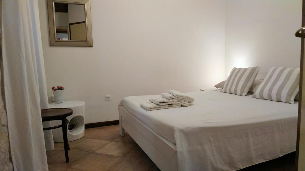 Rooms Livia Trogir Exterior photo